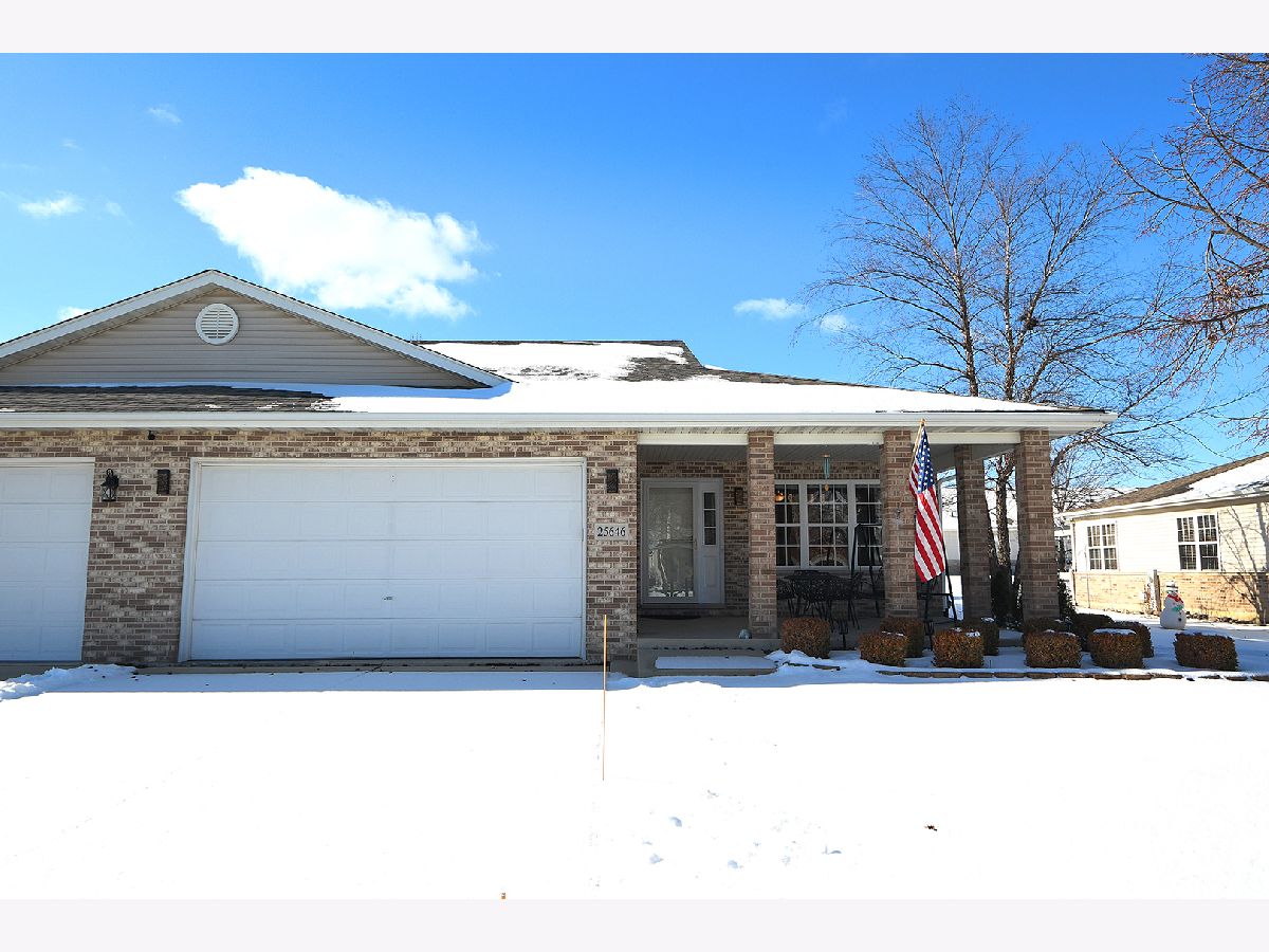 Homes & Townhomes Sold Hunters Crossing Channahon Illinois, 25646 Red Stable