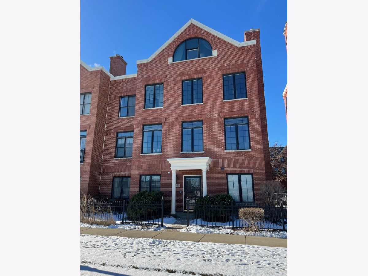 Homes & Townhomes & Condos Rented The Glen Glenview Illinois, 1896 Patriot