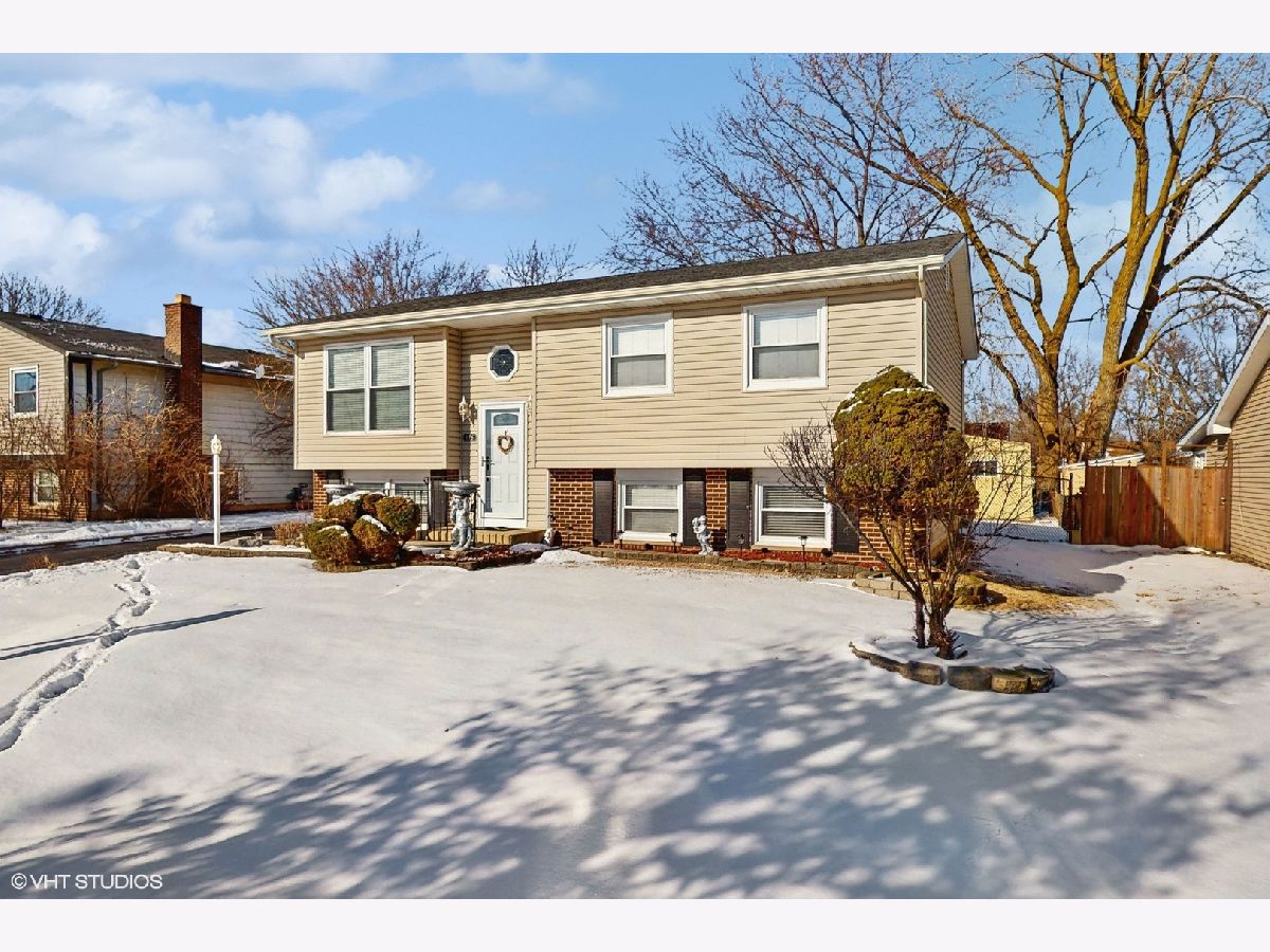 Homes Sold Cinnamon Creek Bolingbrook Illinois, 816 Lily Cache