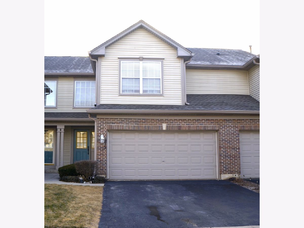 Townhomes & Condos Sold Fieldstone Elgin Illinois, 375 Gladstone