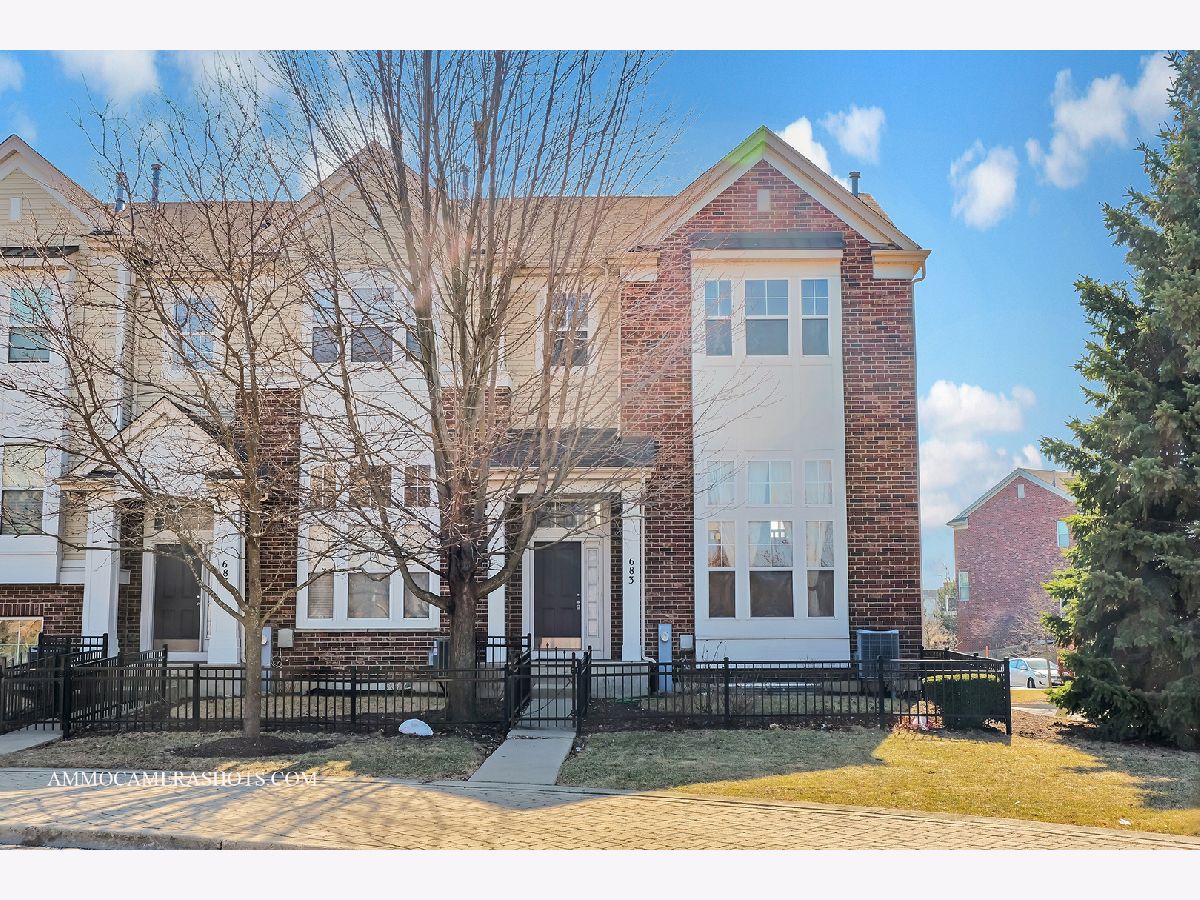 Townhomes & Condos Sold The Plaza On New York Aurora Illinois, 683 Station