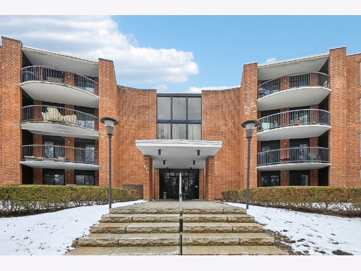 Condominiums Sold Dana Point Arlington Heights Illinois, 1615 Central