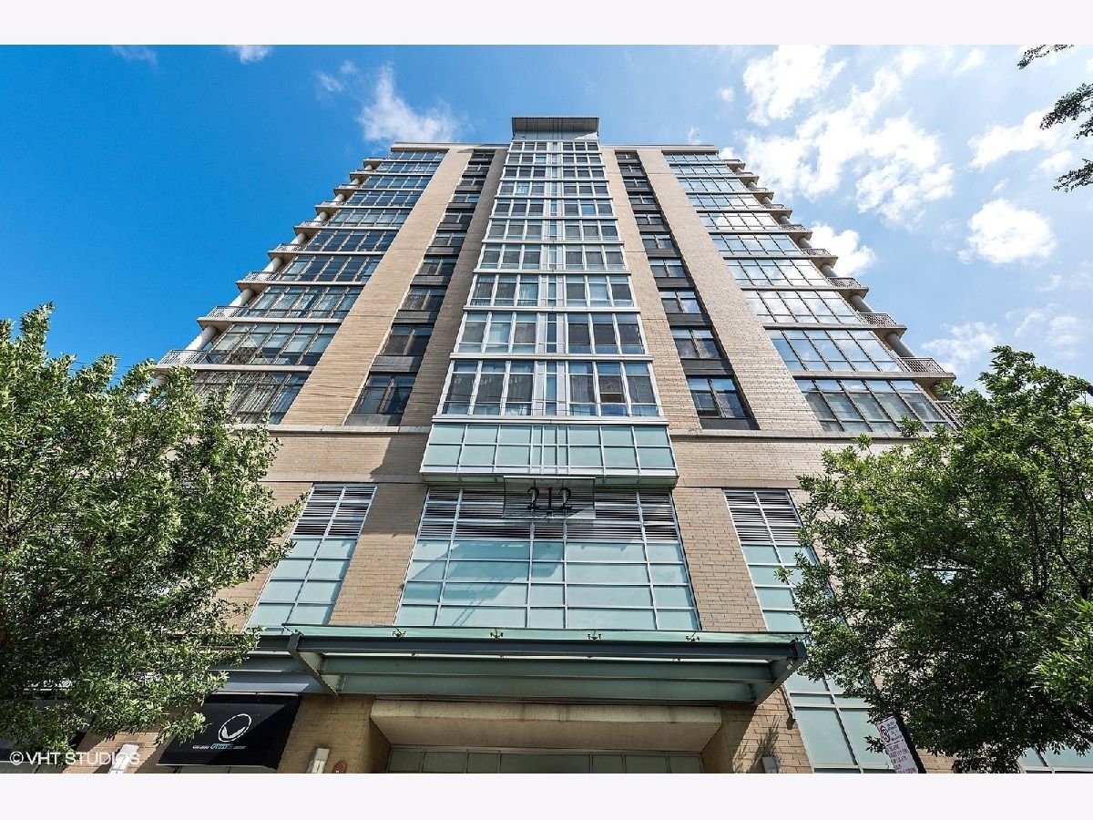 Condominiums Sold 212 East Chicago Illinois, 212 Cullerton