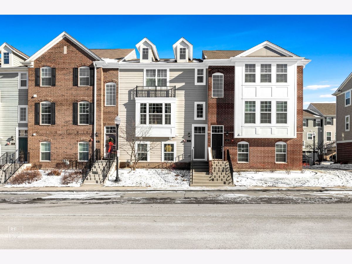 Townhomes & Homes Rented Pleasant Square Schaumburg Illinois, 47 Marcel