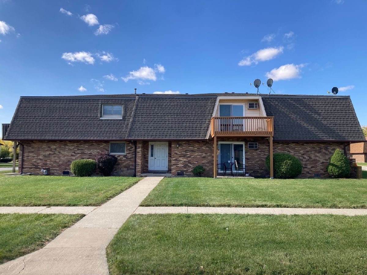  Rented Manhattan Illinois, 205 Woodrow