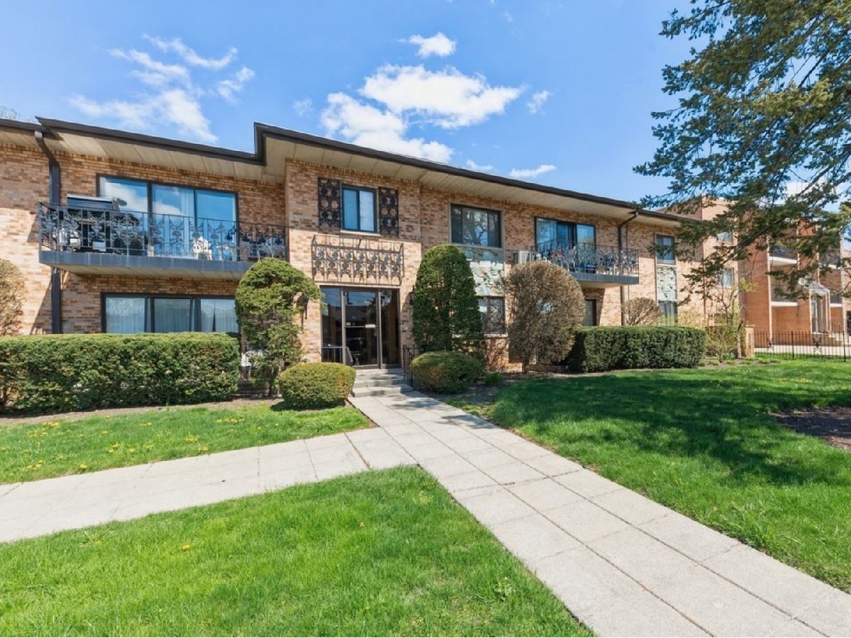 Condominiums Sold La Casa Bonita Park Ridge Illinois, 1033 Busse