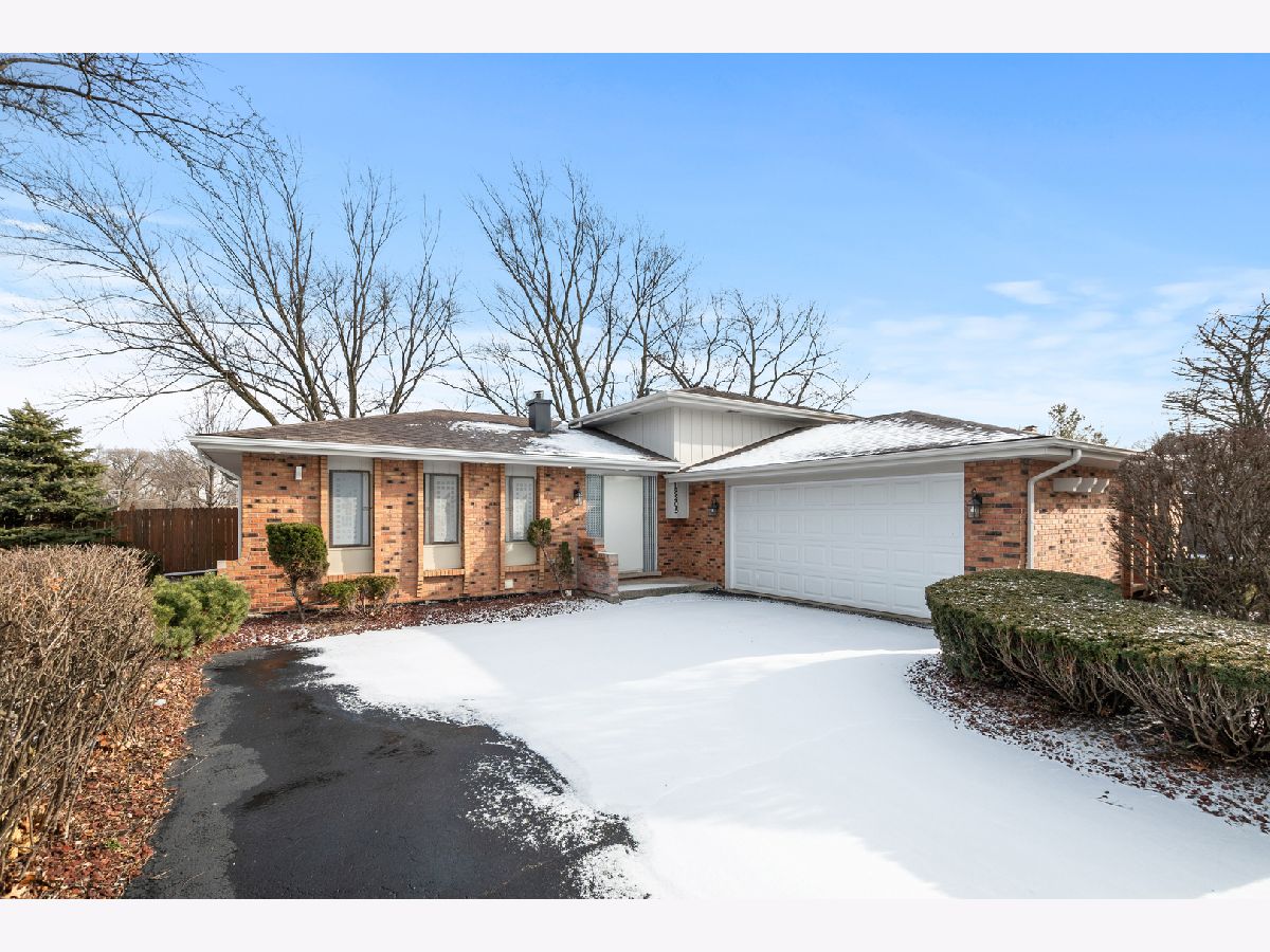 Homes Sold Country Corners Lansing Illinois, 18205 Olde Farm