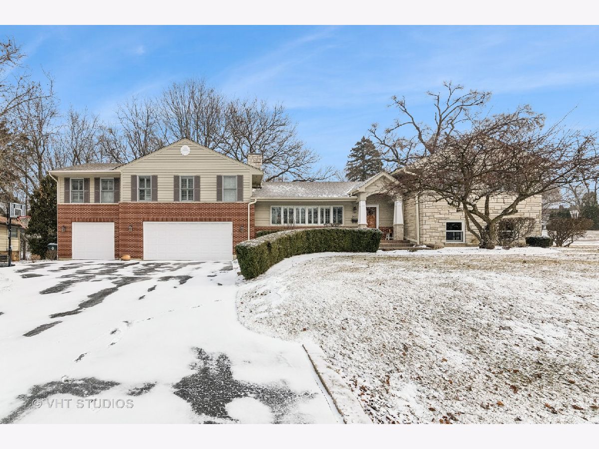 Homes Sold Barrington Meadows Barrington Illinois, 205 Sharon