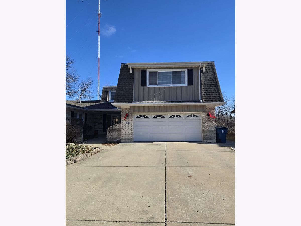  Rented Addison Illinois, 831 Heritage