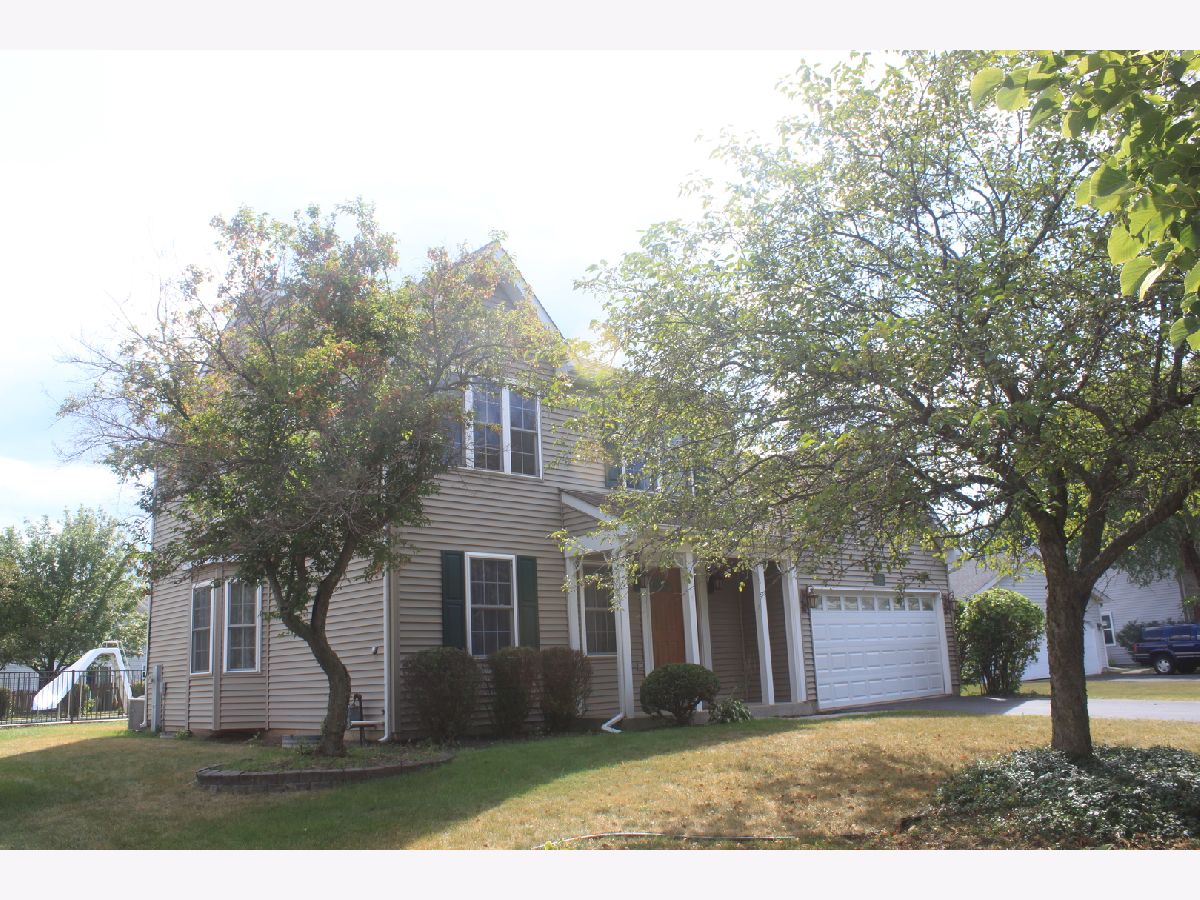  Rented Crystal Lake Illinois, 324 Forest