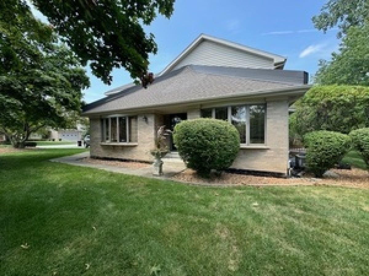 Homes & Townhomes Rented Roberts Cove Flossmoor Illinois, 229 Shea
