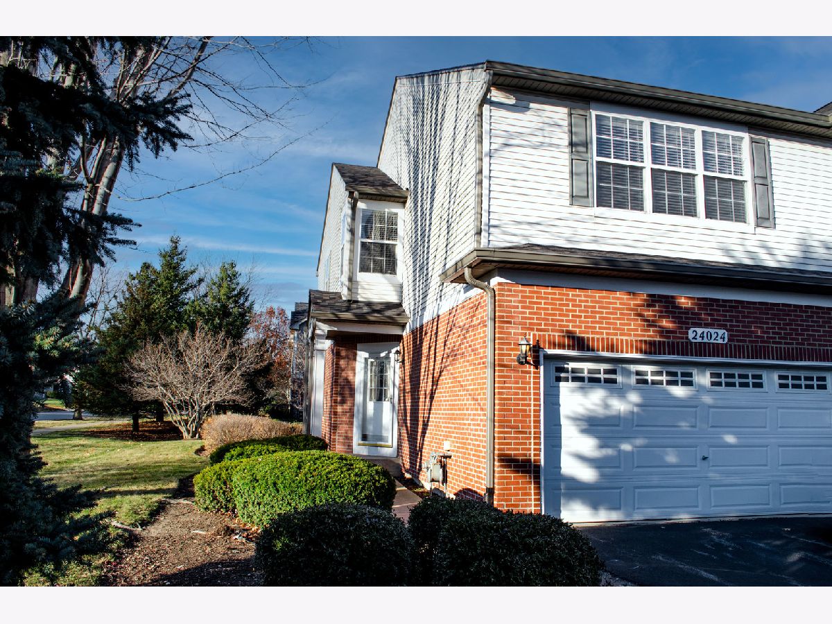 Townhomes & Condos Rented Walnut Creek Plainfield Illinois, 24024 Walnut