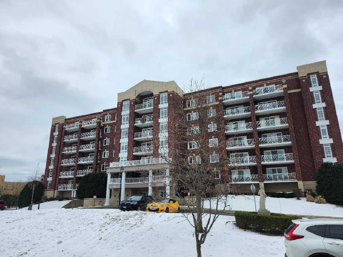 Condominiums Sold Renaissance Niles Illinois, 7061 Touhy