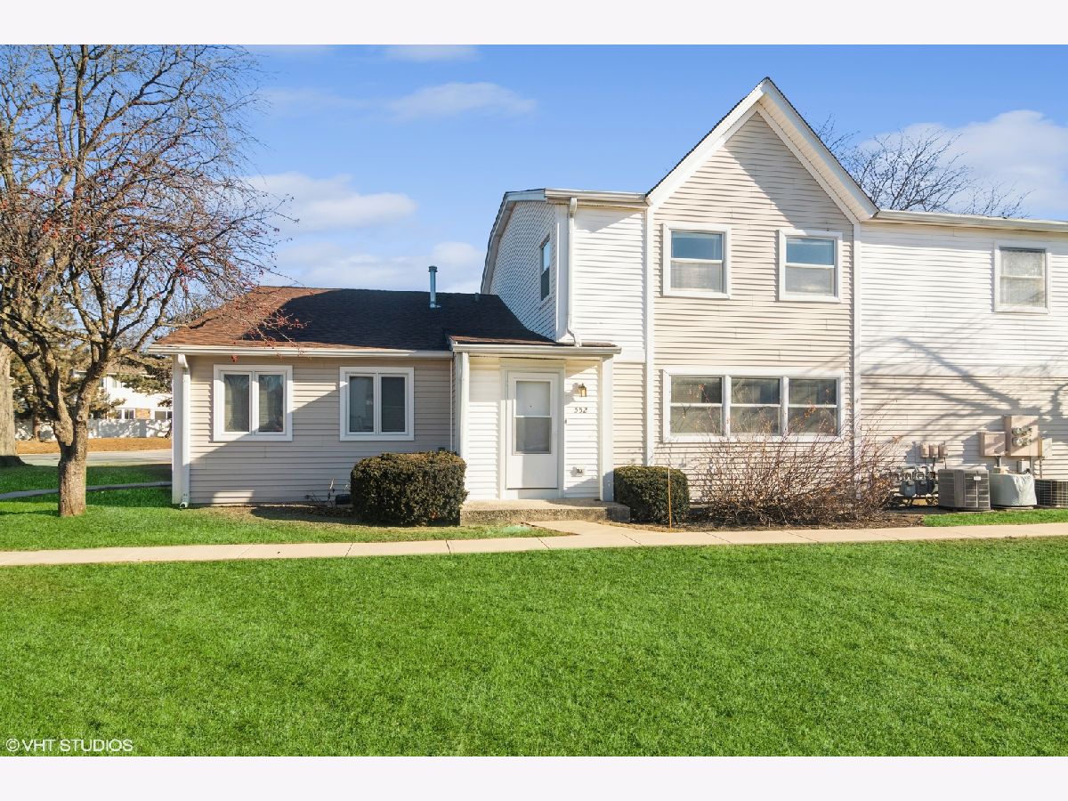 Townhomes & Condos Sold Inverrary Deerfield Illinois, 552 Inverrary