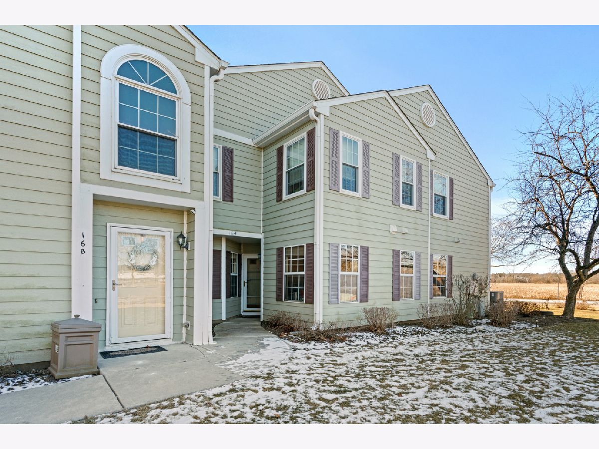Homes & Condos & Townhomes Sold Oak Knolls Streamwood Illinois, 16 Taft
