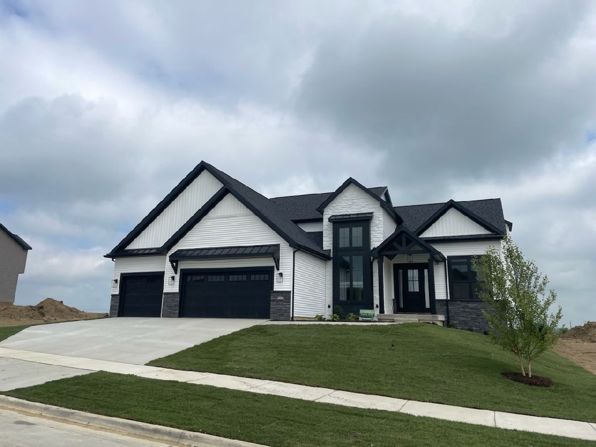 Homes & Condos & Townhomes Sold Grove On Kickapoo Creek Bloomington Illinois, 5212 Castlebar