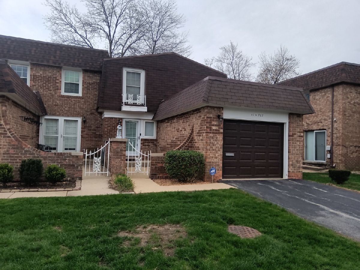Townhomes & Condos Sold Brandywine Villa Park Illinois, 17W767 Lowell
