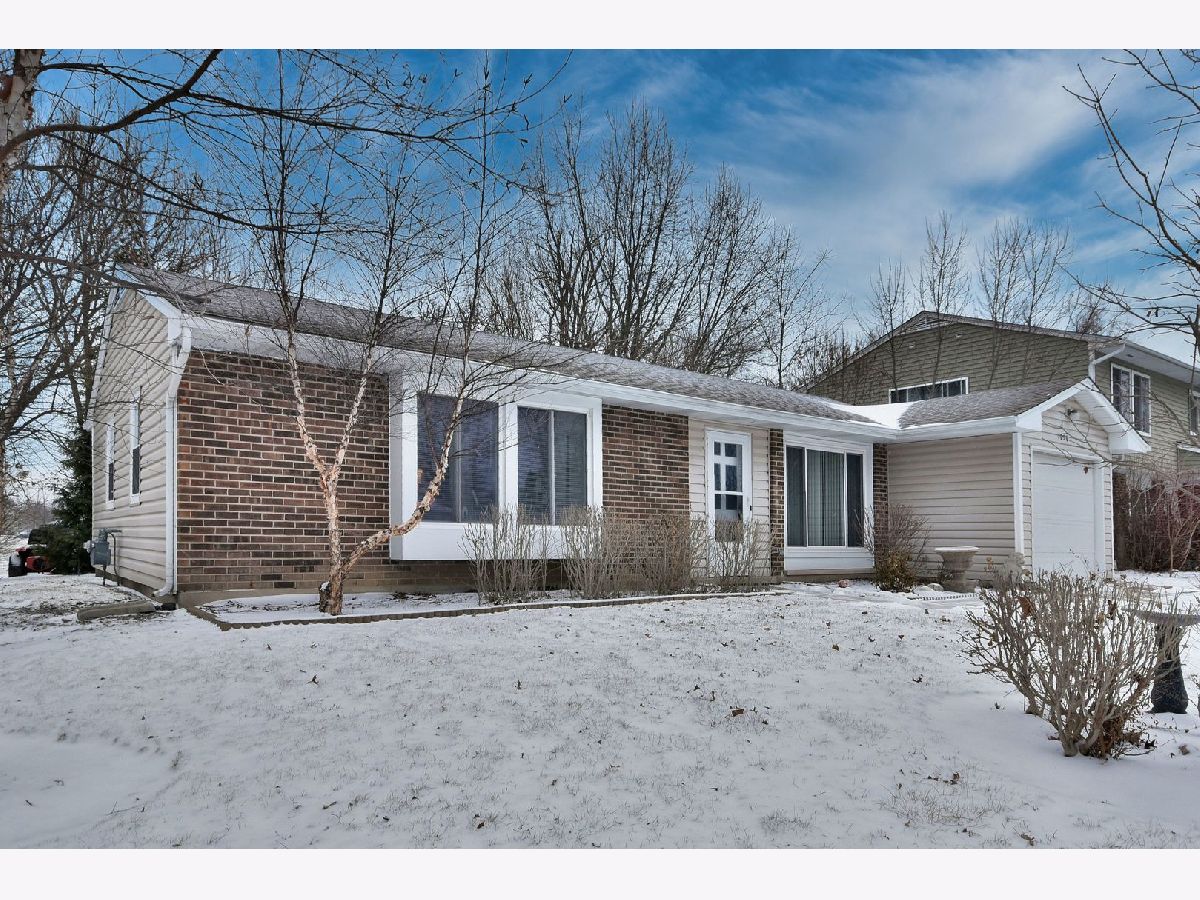 Homes & Condos & Townhomes Sold Parkwood Elgin Illinois, 1056 Shady Oaks