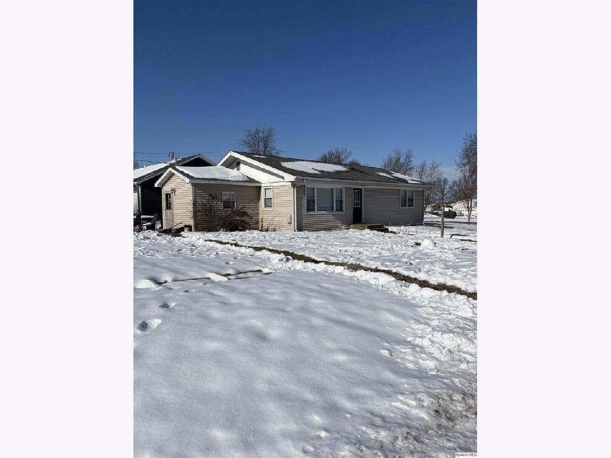  Sold Mt Sterling Illinois, 305 Walnut