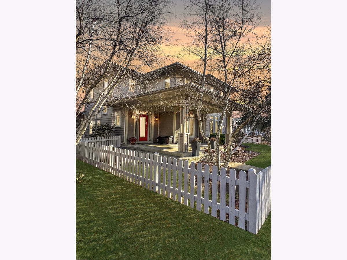 Homes & Condominiums Sold Prairie Crossing Grayslake Illinois, 1423 Turks Cap