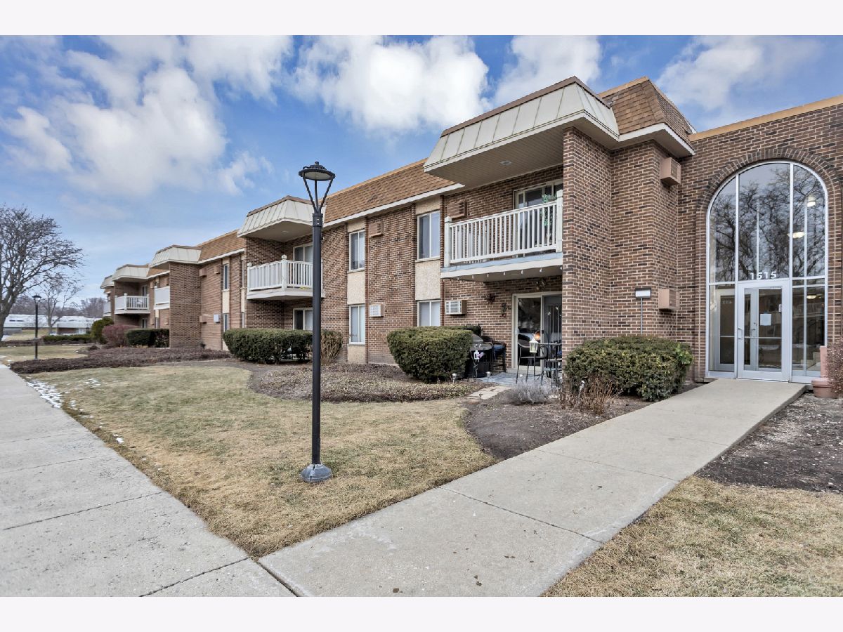Condominiums & Homes Sold Lake Louise Palatine Illinois, 1515 Churchill