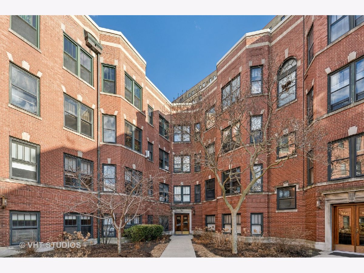 Condominiums & Homes Rented East View Park Chicago Illinois, 5437 East View Park