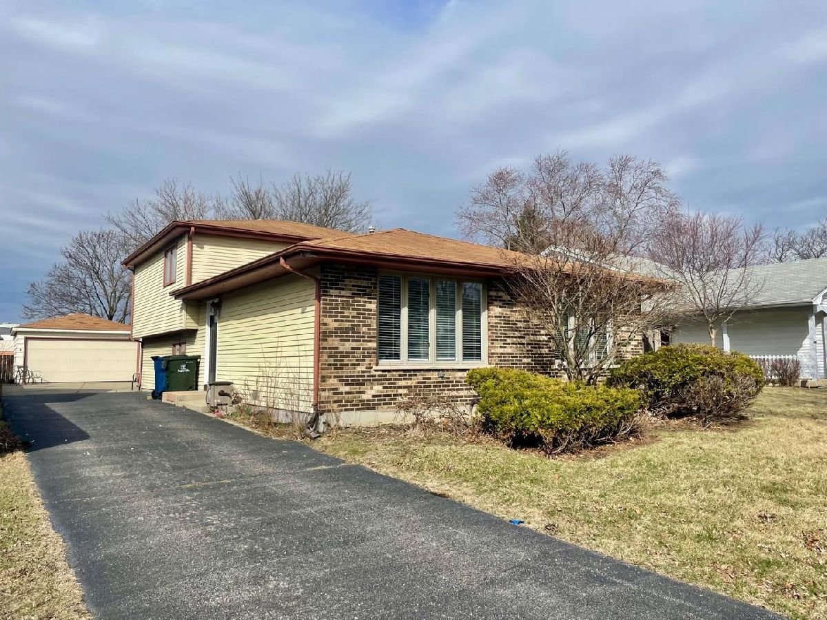 Homes Rented Miledge Naperville Illinois, 355 Pearson