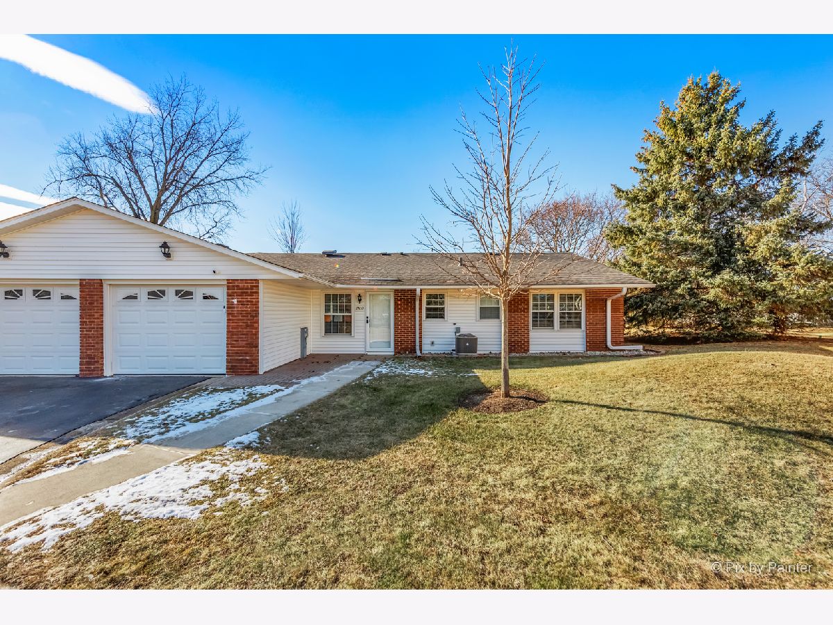 Townhomes & Condos Sold Leisure Village Fox Lake Illinois, 7309 Custer