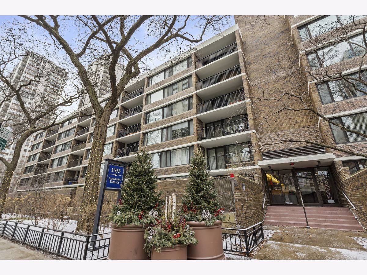 Condominiums Sold Kilmer House Chicago Illinois, 1555 Sandburg
