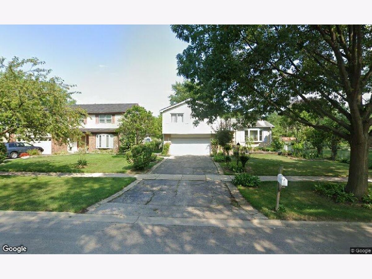 Homes Sold Woodview Manor Mount Prospect Illinois, 1703 Burning Bush