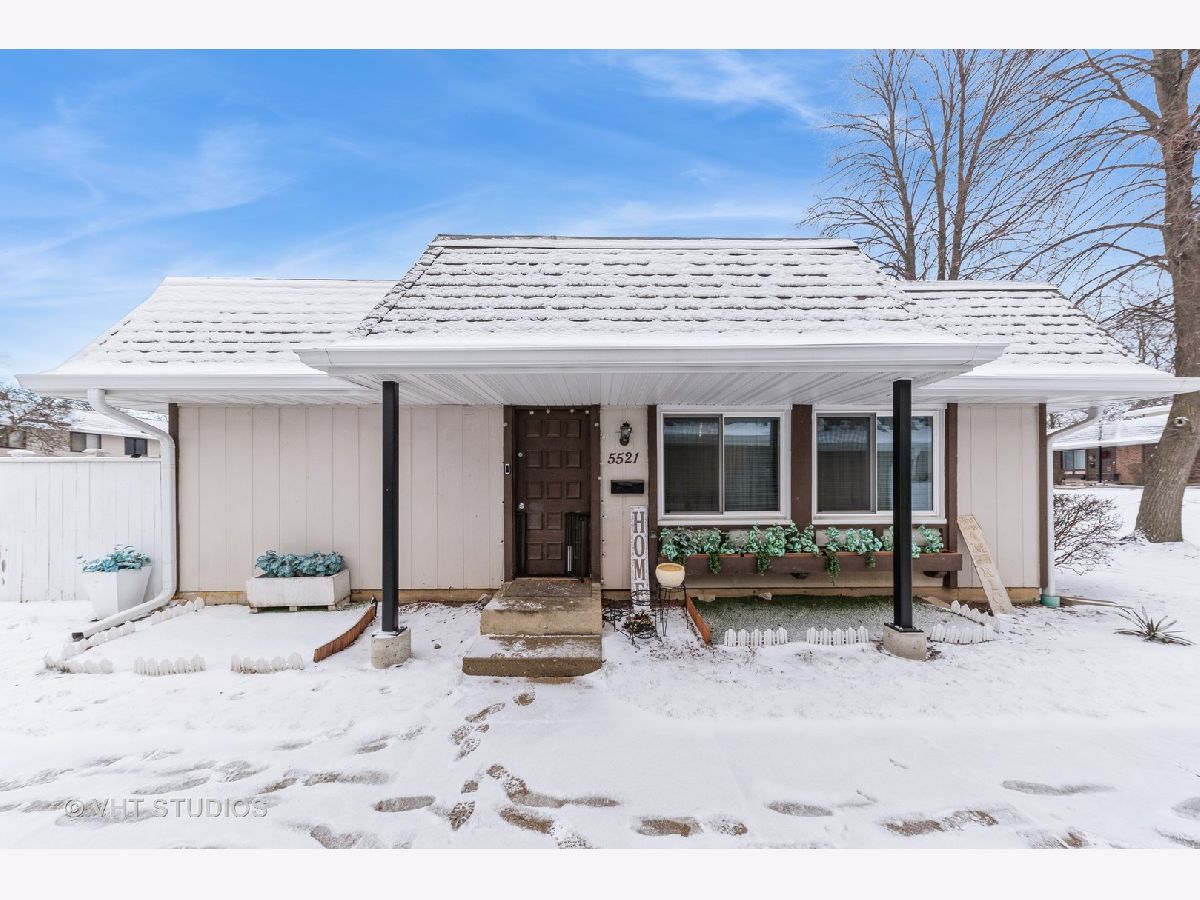 Townhomes & Condos Sold Tanglewood Hanover Park Illinois, 5521 Pebblebeach