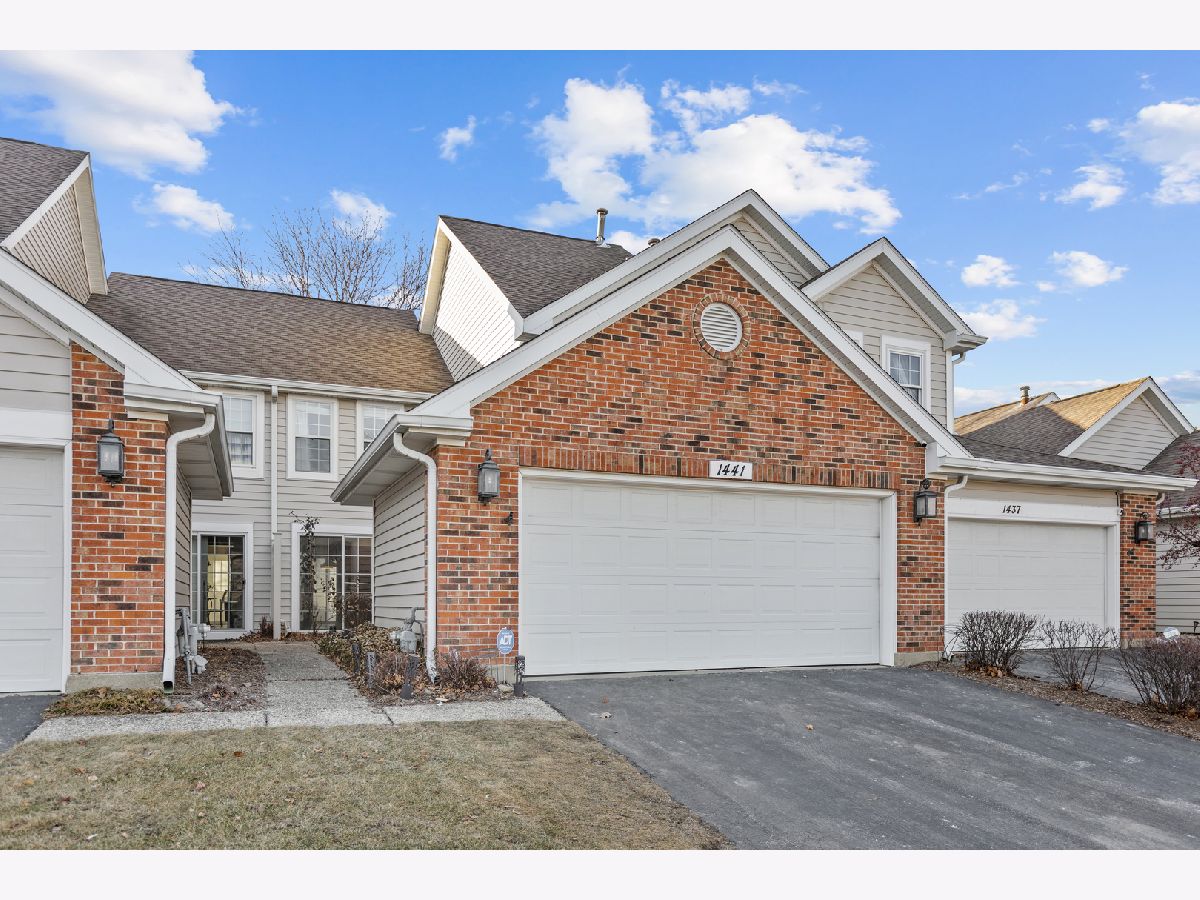 Townhomes Rented Autumn Ridge Schaumburg Illinois, 1441 Whitman