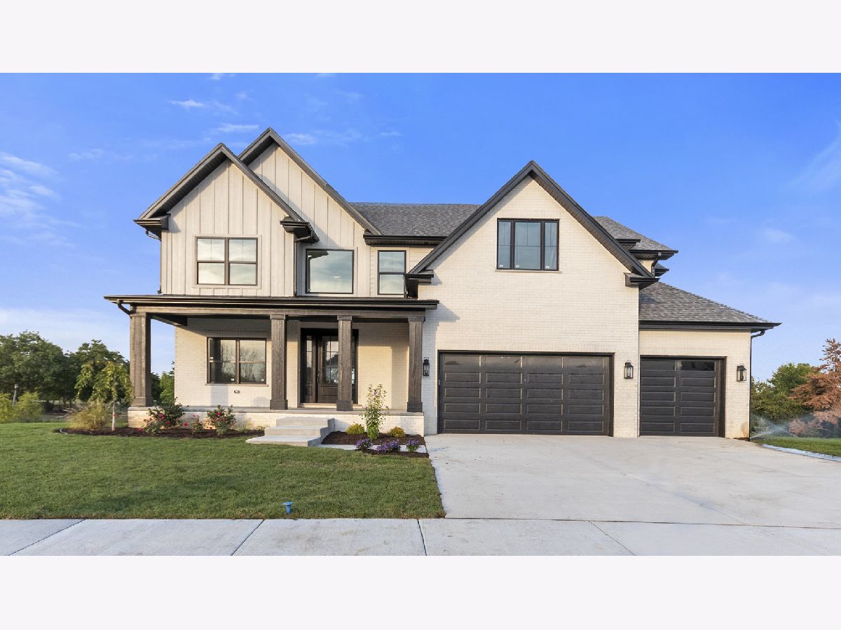 Homes Sold Derby Pines Lemont Illinois, 12735 Caruso