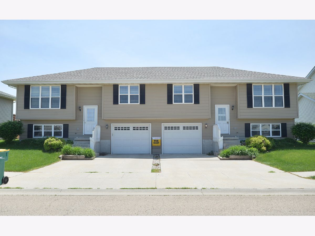 Homes & Townhomes Rented Briarcrest Ottawa Illinois, 1111 Sunridge