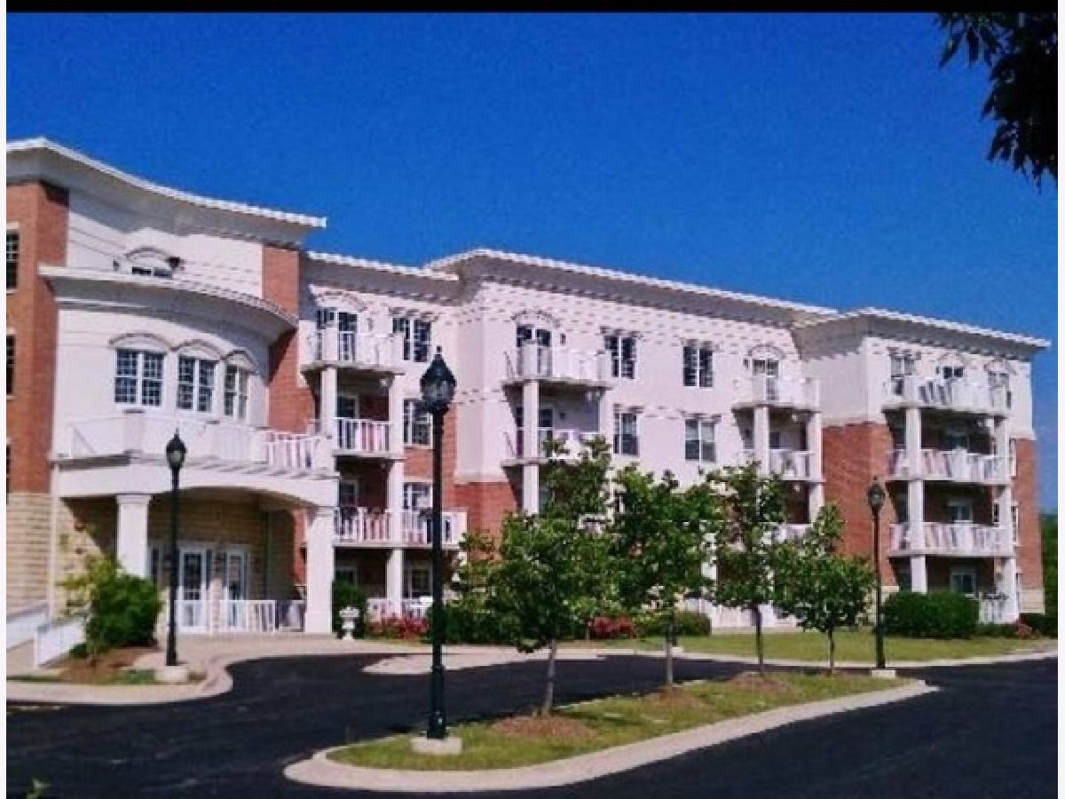 Condominiums Rented Fountains Of Arlington Arlington Heights Illinois, 601 Rand