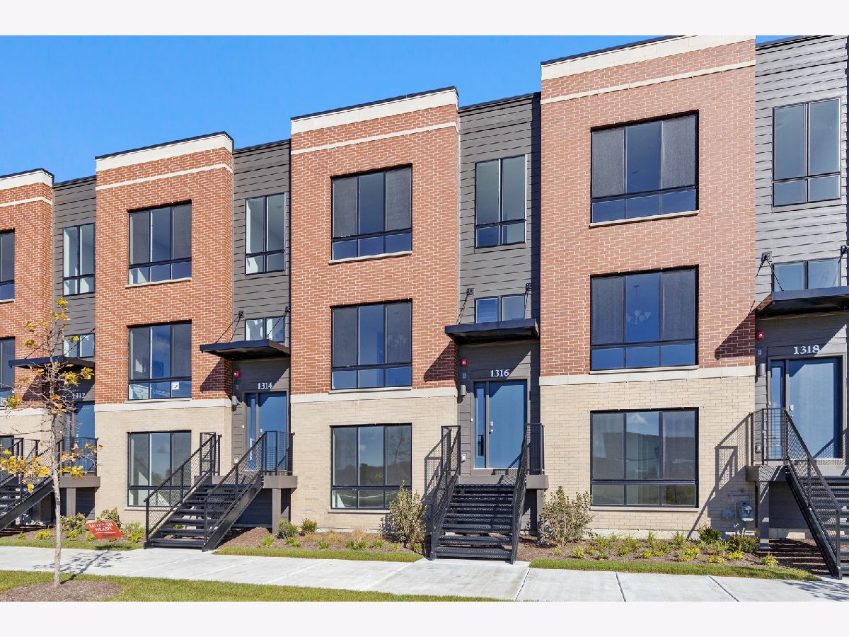 Condos & Townhomes Rented Northgate At Veridian Schaumburg Illinois, 1316 Lakepointe