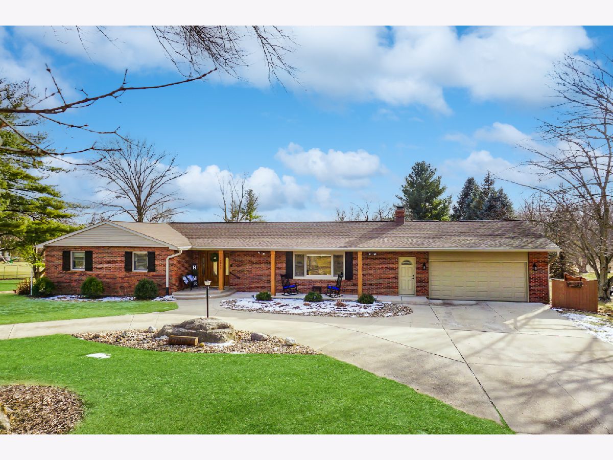 Homes Sold Windgate Bloomington Illinois, 15883 Kingswood