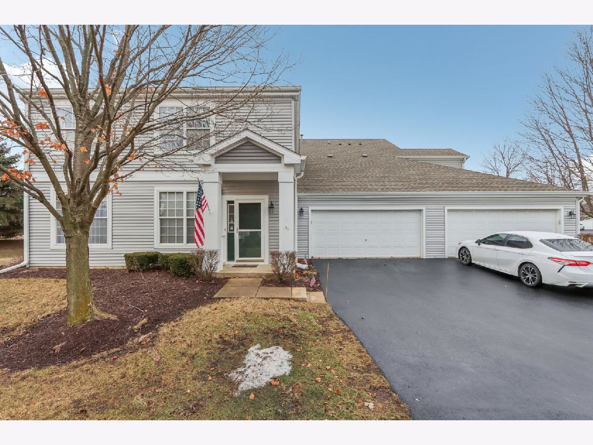 Townhomes & Condos Sold Winding Waters Oswego Illinois, 375 Cascade