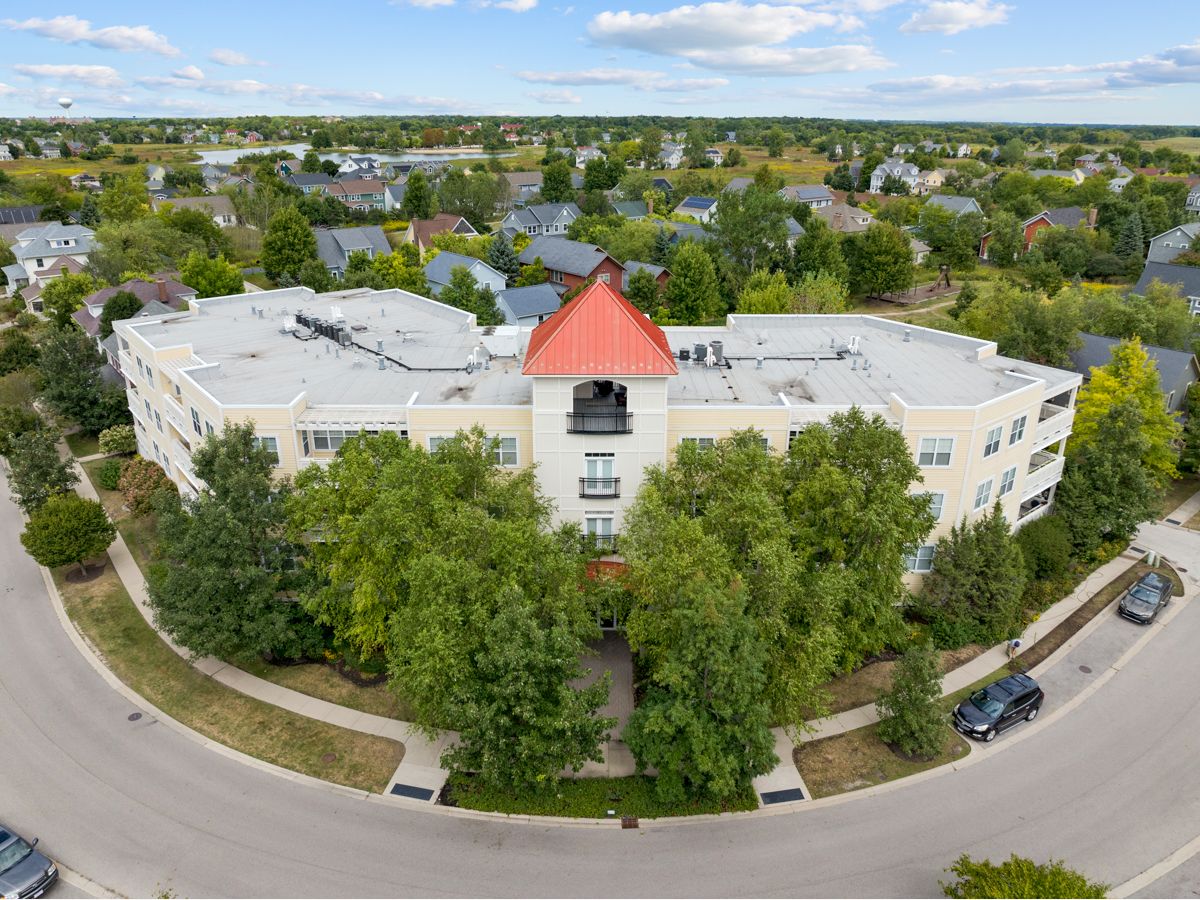 Condominiums Sold Station Square At Prairie Crossing Grayslake Illinois, 977 Harris