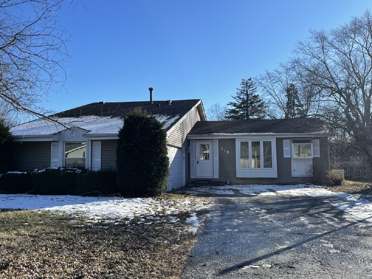Homes Sold Holiday Hills Carol Stream Illinois, 318 Arapahoe