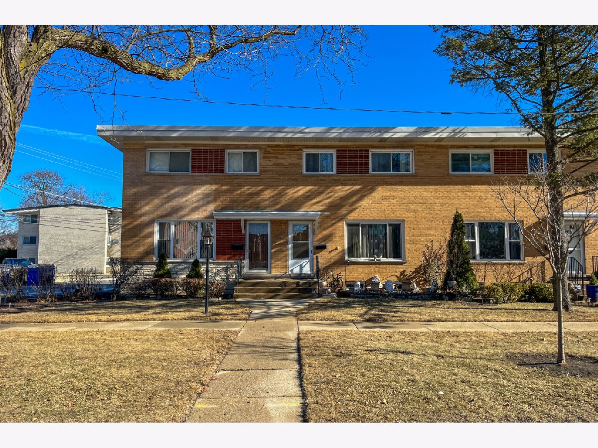 Homes & Townhomes & Condos Sold Lions Park Mount Prospect Illinois, 407 Lincoln