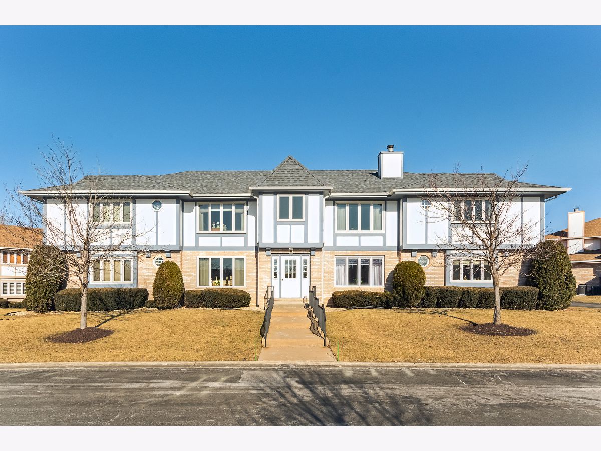 Condominiums Sold Edelweiss On The Lake Palos Park Illinois, 6 Saint Moritz