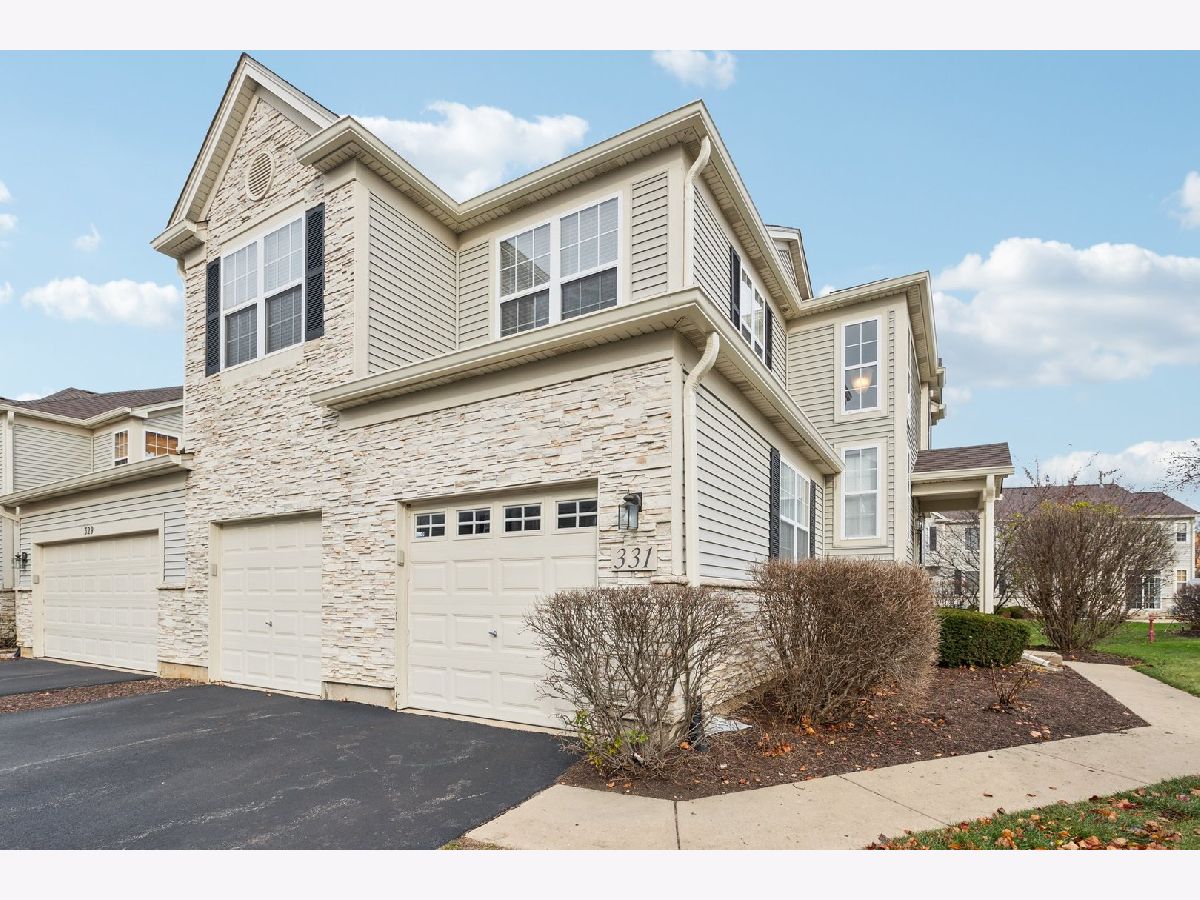 Homes & Townhomes Sold Robin Glen South Elgin Illinois, 331 Robin Glen
