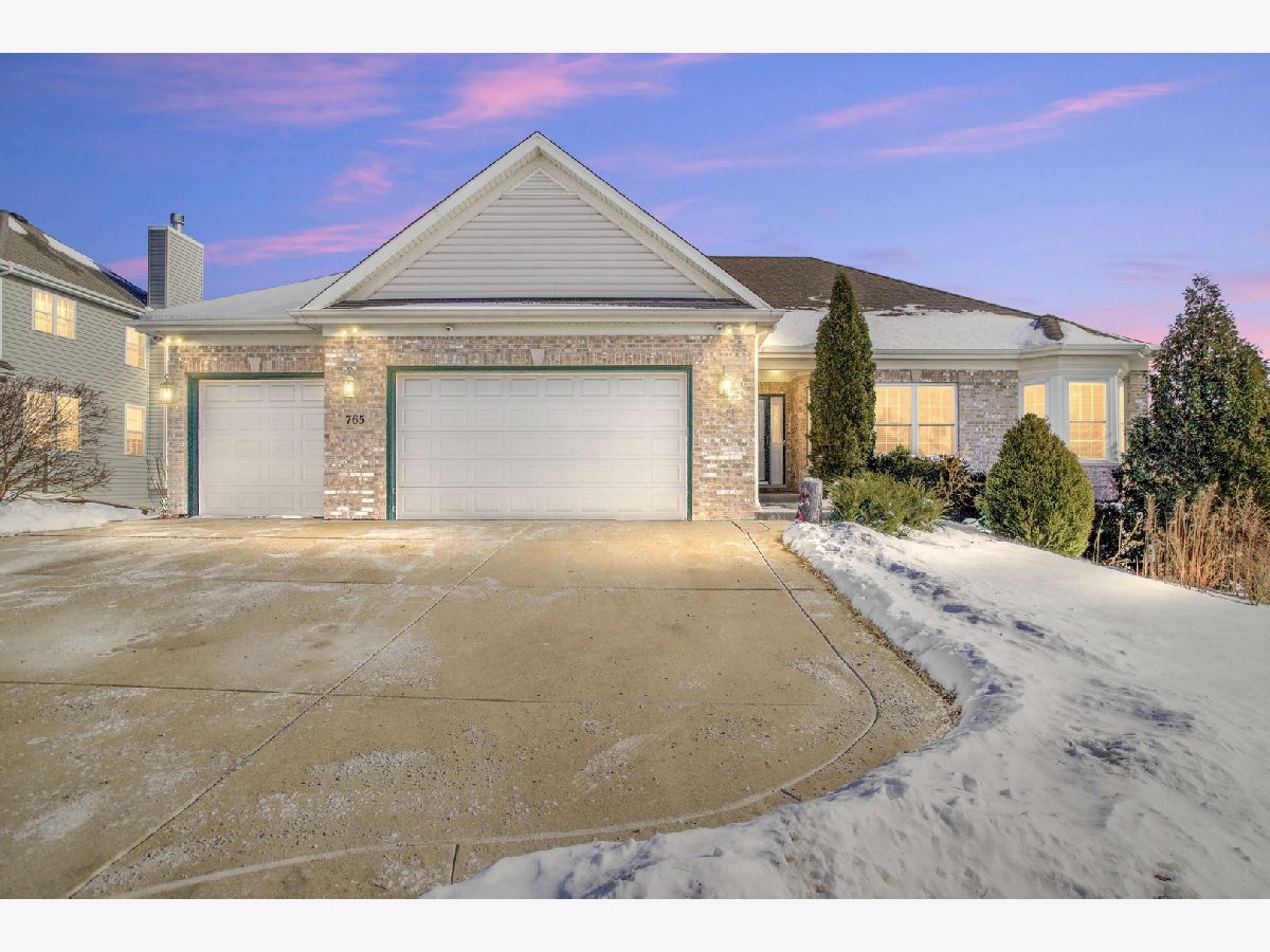 Homes Sold Fox Trails Cary Illinois, 765 Fox Trail