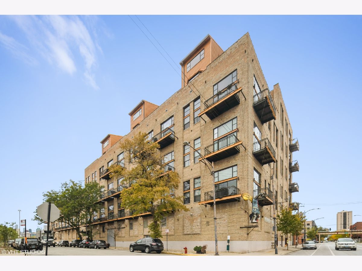 Condominiums Sold Opera Lofts Chicago Illinois, 2545 Dearborn