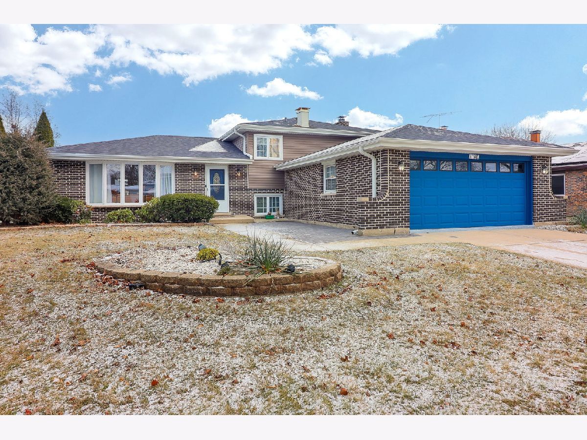 Homes Sold Farmingdale Village Darien Illinois, 3140 Grandview
