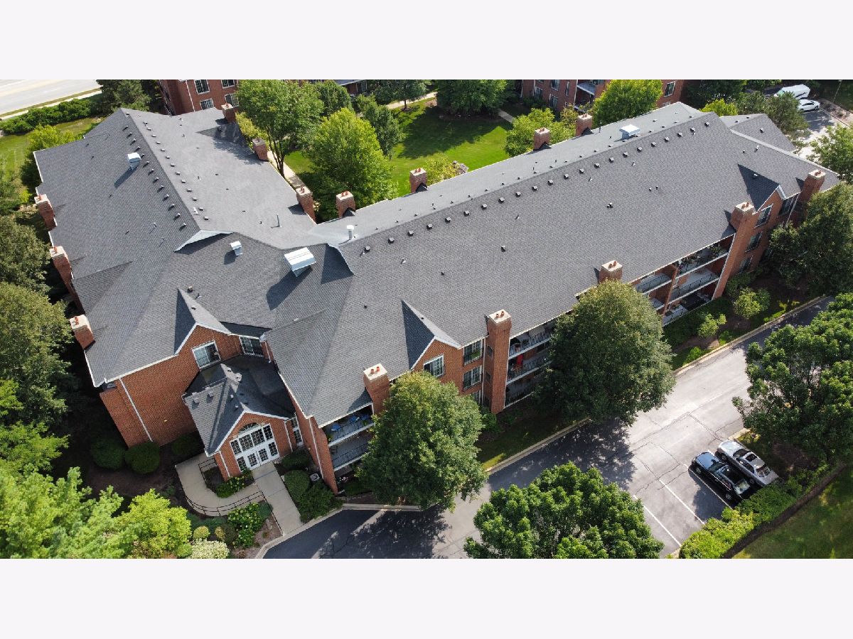 Homes & Condominiums Sold Hunt Club St Charles Illinois, 125 Hunt Club
