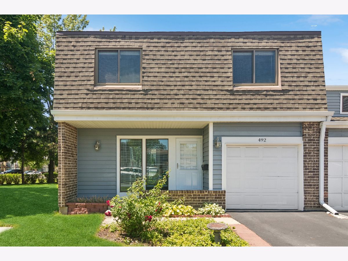 Townhomes Rented Harmony Village Wheeling Illinois, 492 Rustic