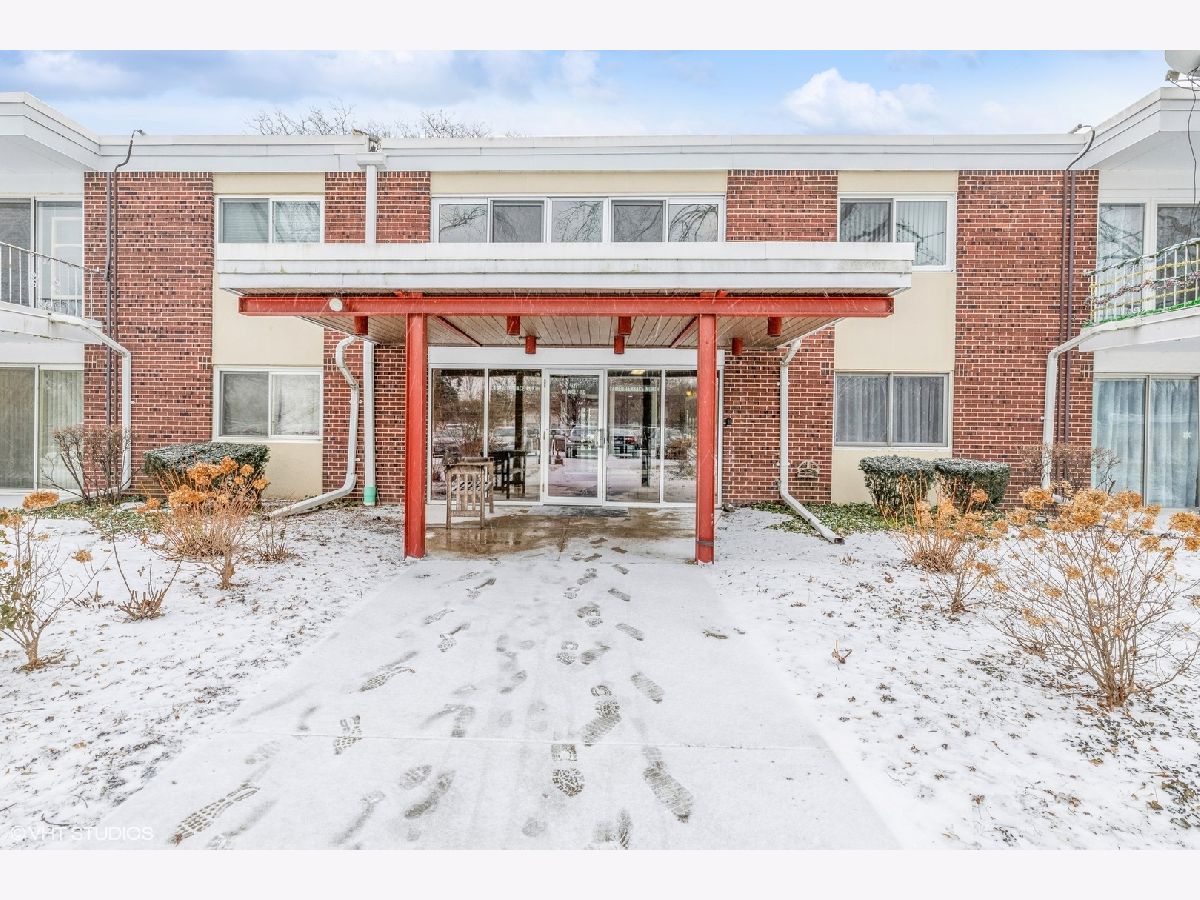 Condominiums Sold Cameo Terrace Wheeling Illinois, 127 Wolf