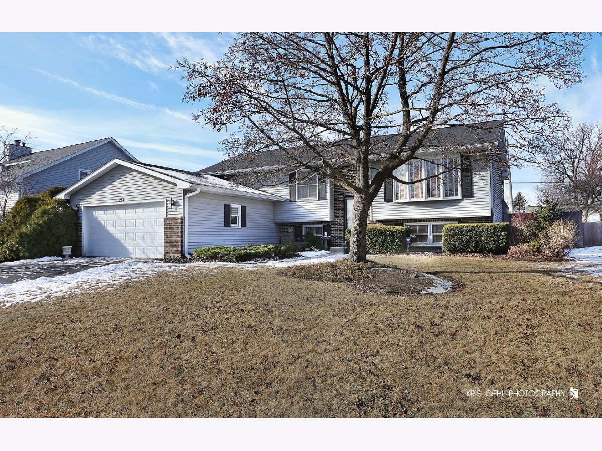 Homes Sold Americana Heights Lindenhurst Illinois, 748 Monroe